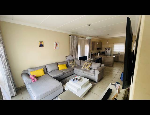 3 BEDROOM DUPLEX FOR SALE IN AMANDASIG